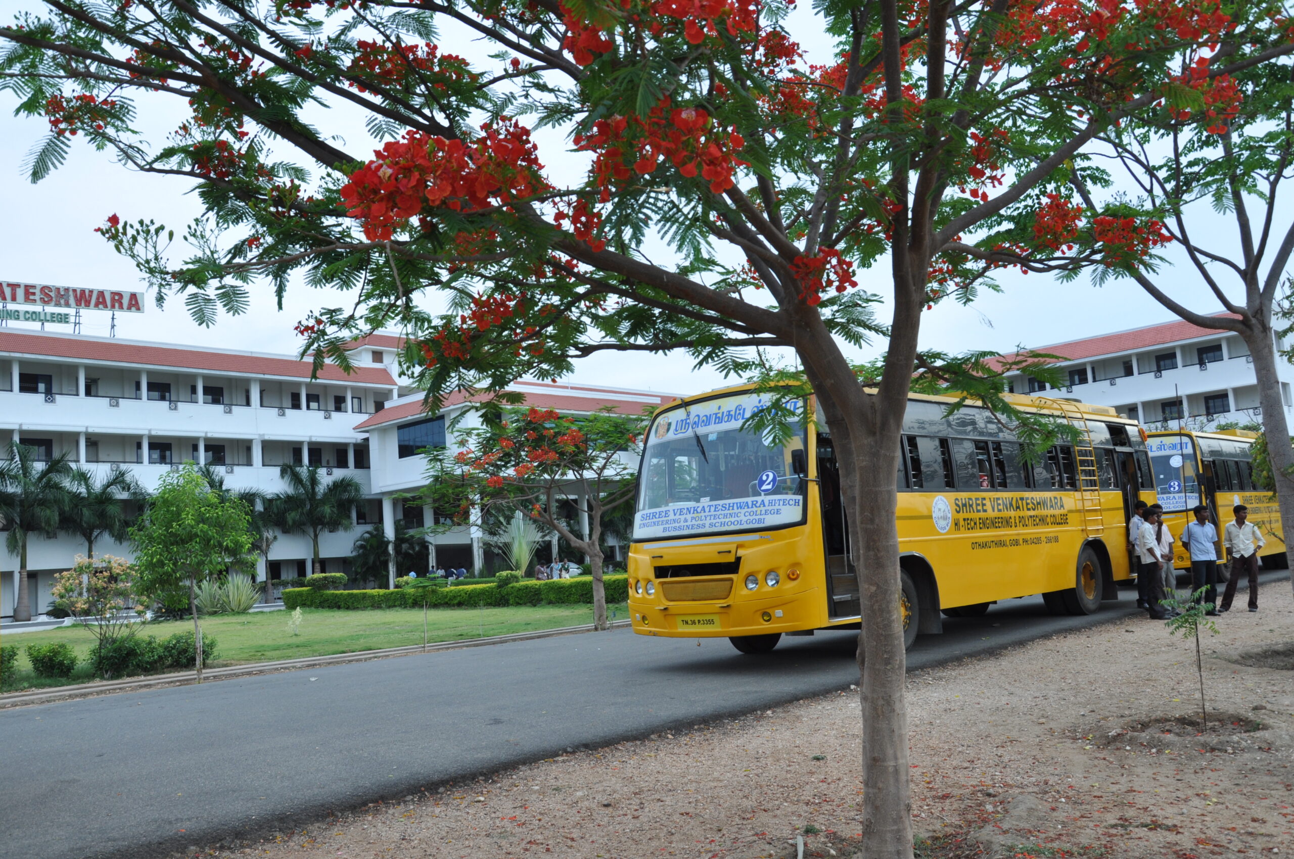College Transport - photo 5